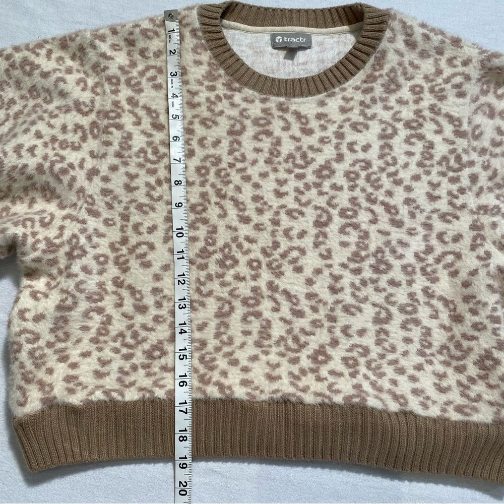 Tractr Beige Leopard Fuzzy Knit Cropped Sweater Balloon Sleeve Women's M - Picture 4 of 12
